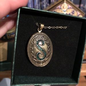 Regulus Black’s Snake Locket Horcrux with note